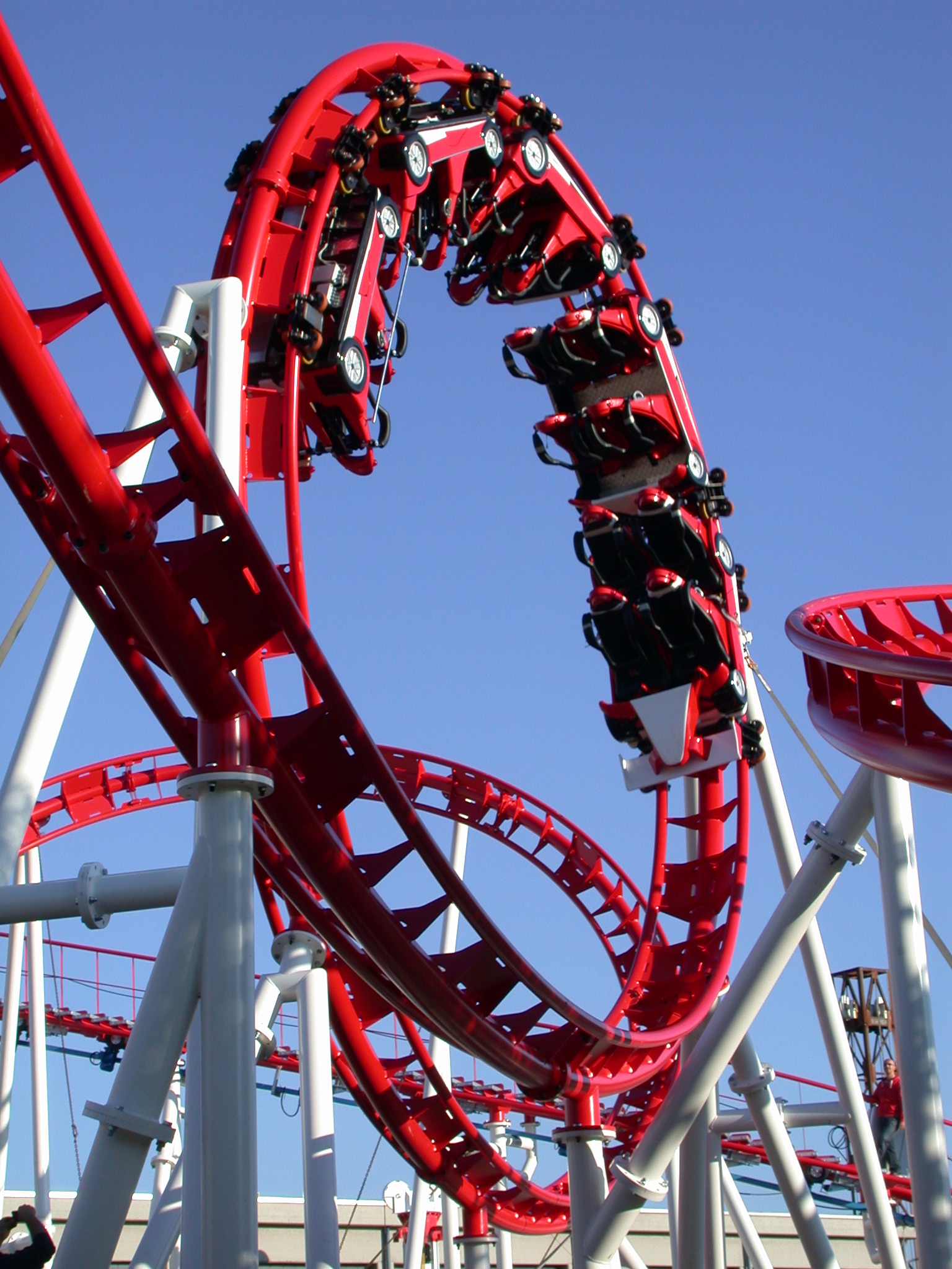 video-take-a-look-at-the-new-roller-coaster-at-six-flags-great